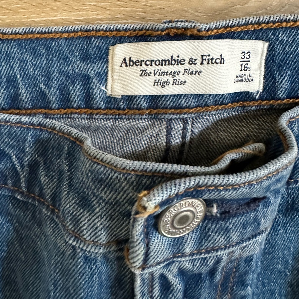 Abercrombie Vintage Flare High Rise Jeans Women Size 16/33 Short - Picture 6 of 9